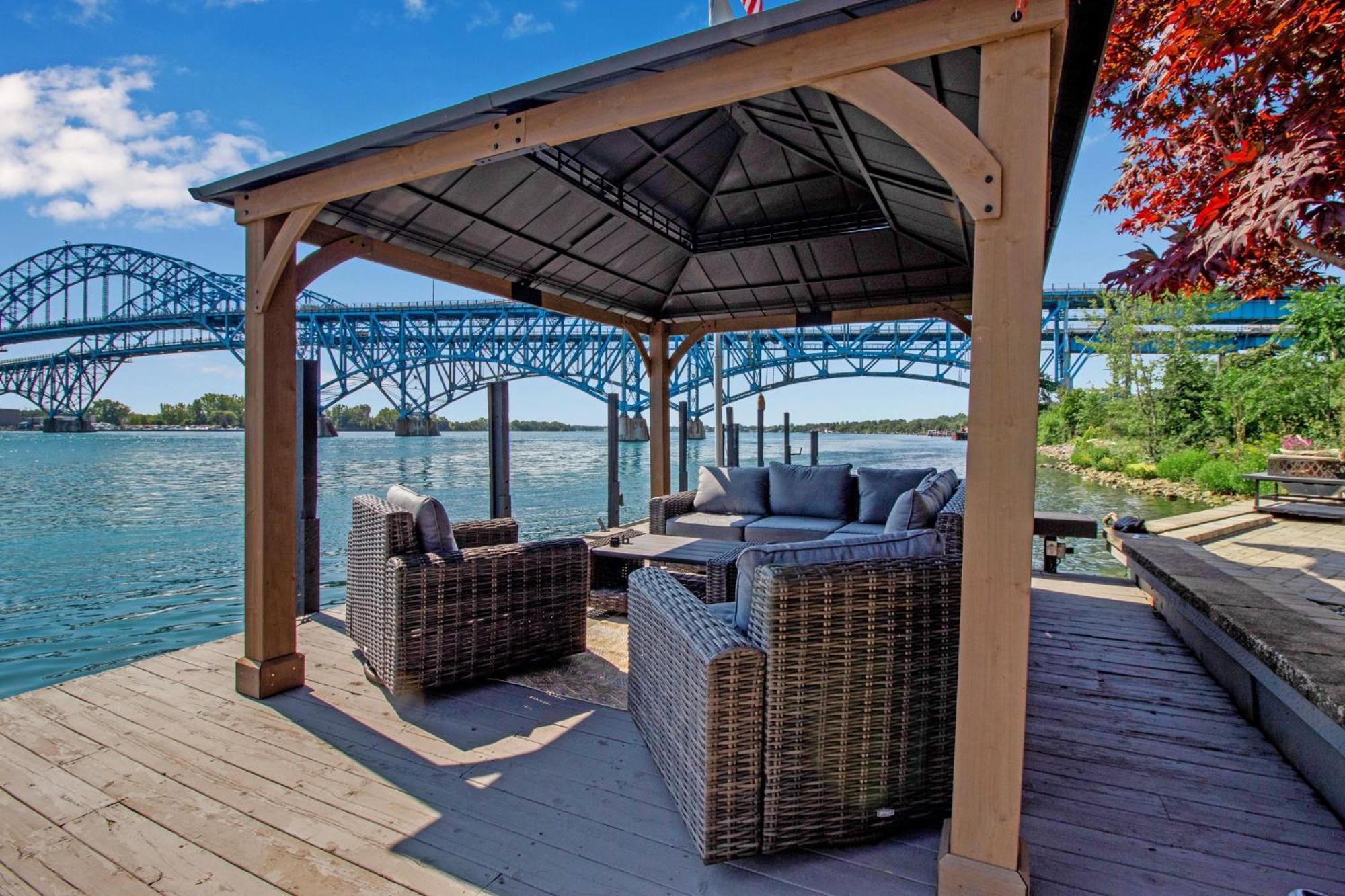 South Bridge Bed And Breakfast Grand Island Exteriér fotografie